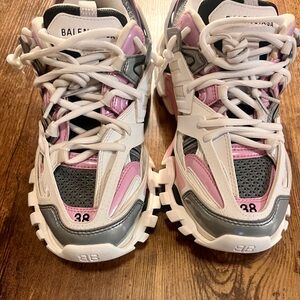 Balenciaga Track
White Rose Pink Grey